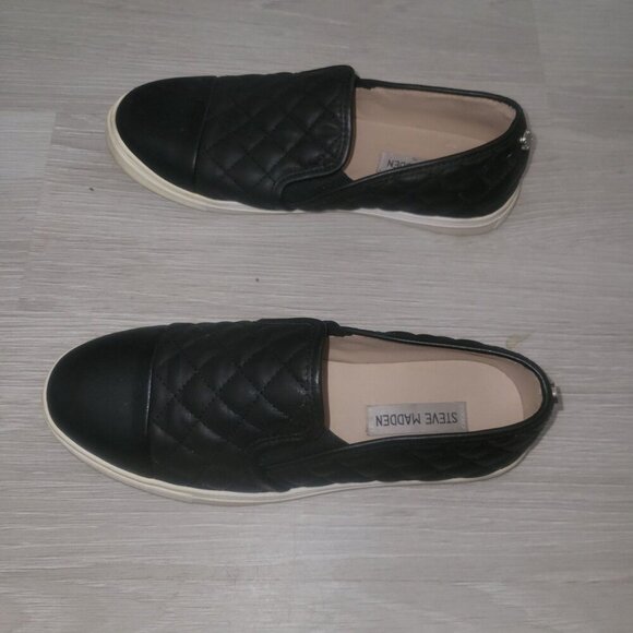 STEVE MADDEN ZAANDER Quilted Leather Slip-on Tennis Shoe 8 Black Comfort Designe - Picture 3 of 6